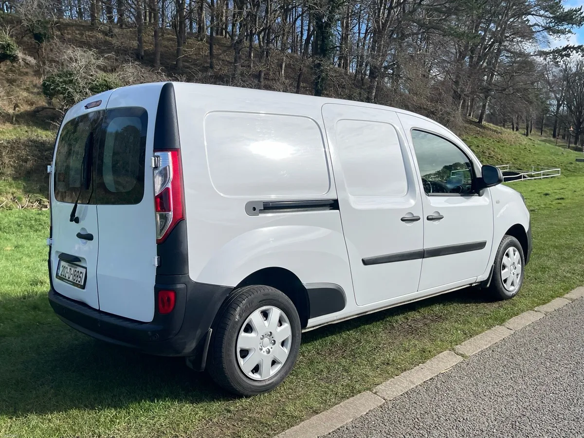 Renault Kangoo Z.E. 33 – Private & Commercial Use - Image 4