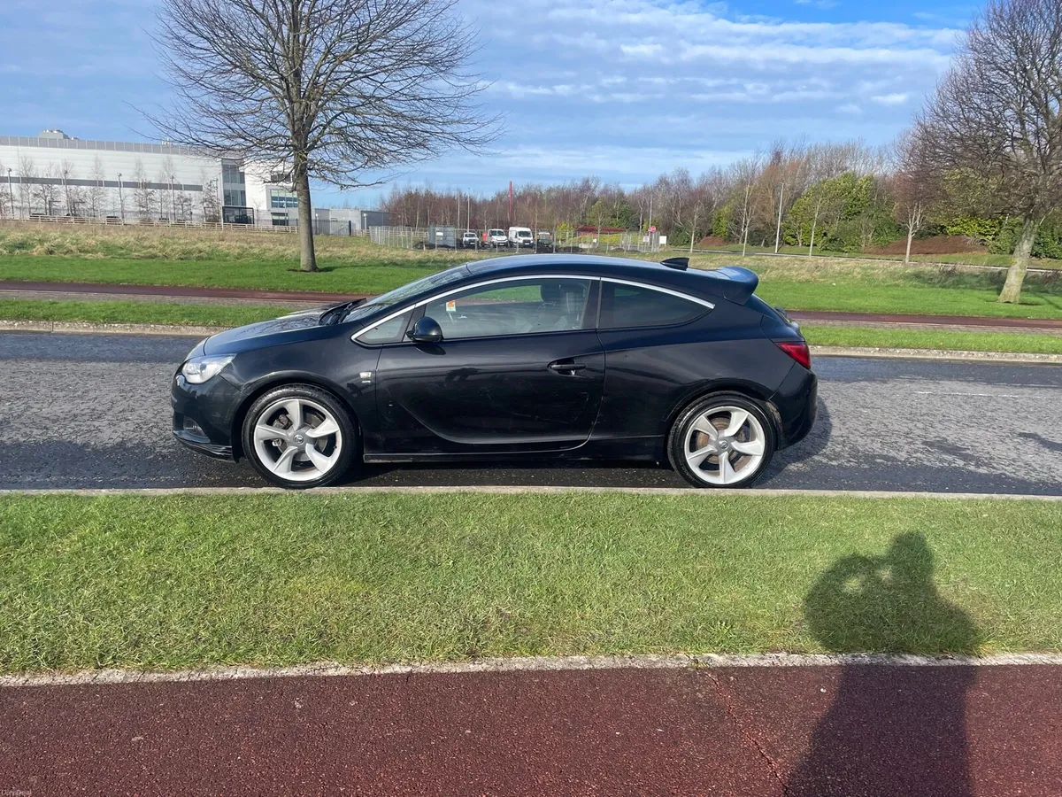 OPEL ASTRA GTC 1.6 DIESEL CDI NCT 10/26 TAX 7/26 - Image 2