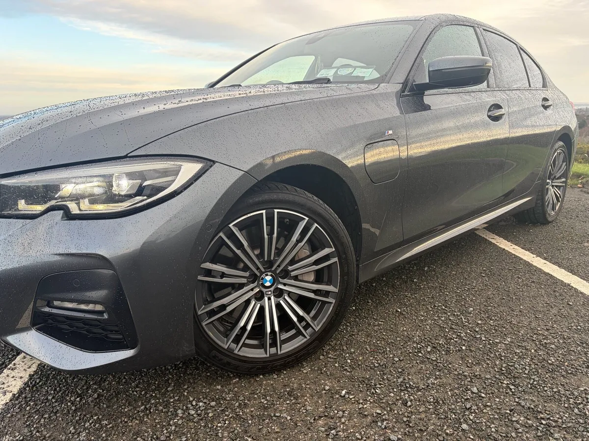Bmw 330E - Image 3