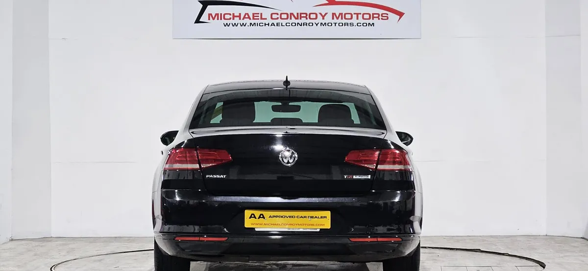 Volkswagen Passat 2017 - Image 4