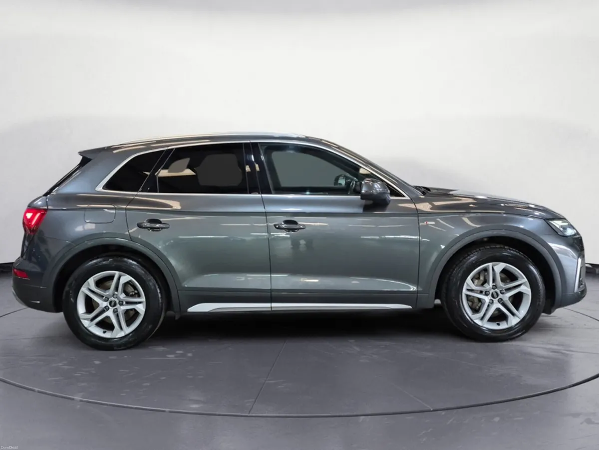Audi Q5 35 TDI S 5DR AU AUTO S-TRONIC LINE - Image 4