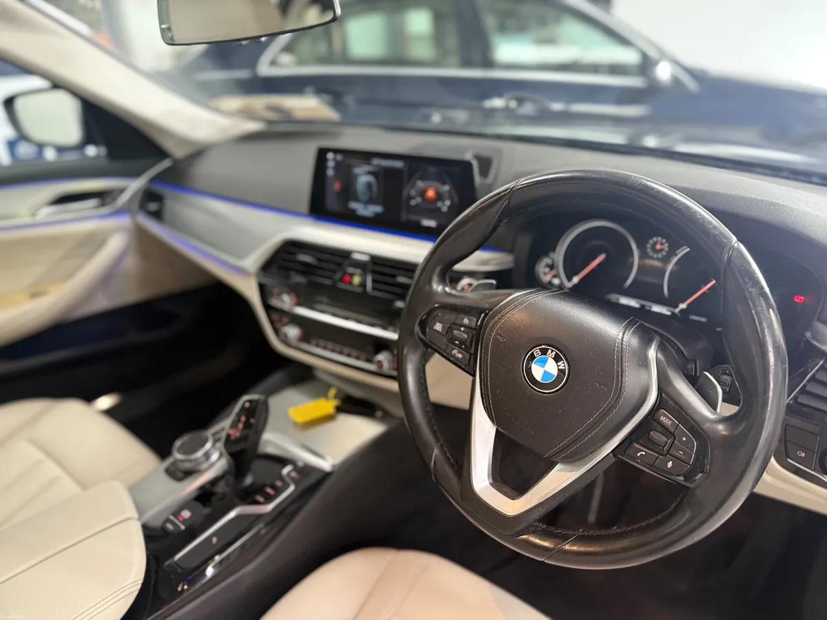 BMW 5-Series 2017. 520D AUTO SE - Image 3