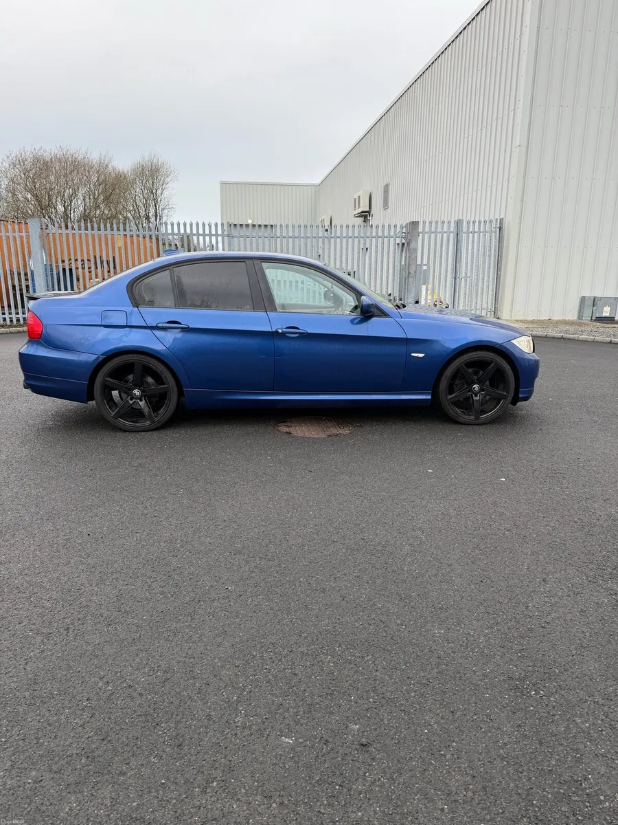 BMW 3 series - Image 1