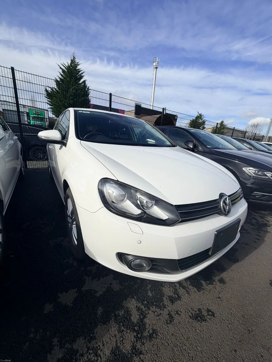 2012 Volkswagen Golf - Image 2