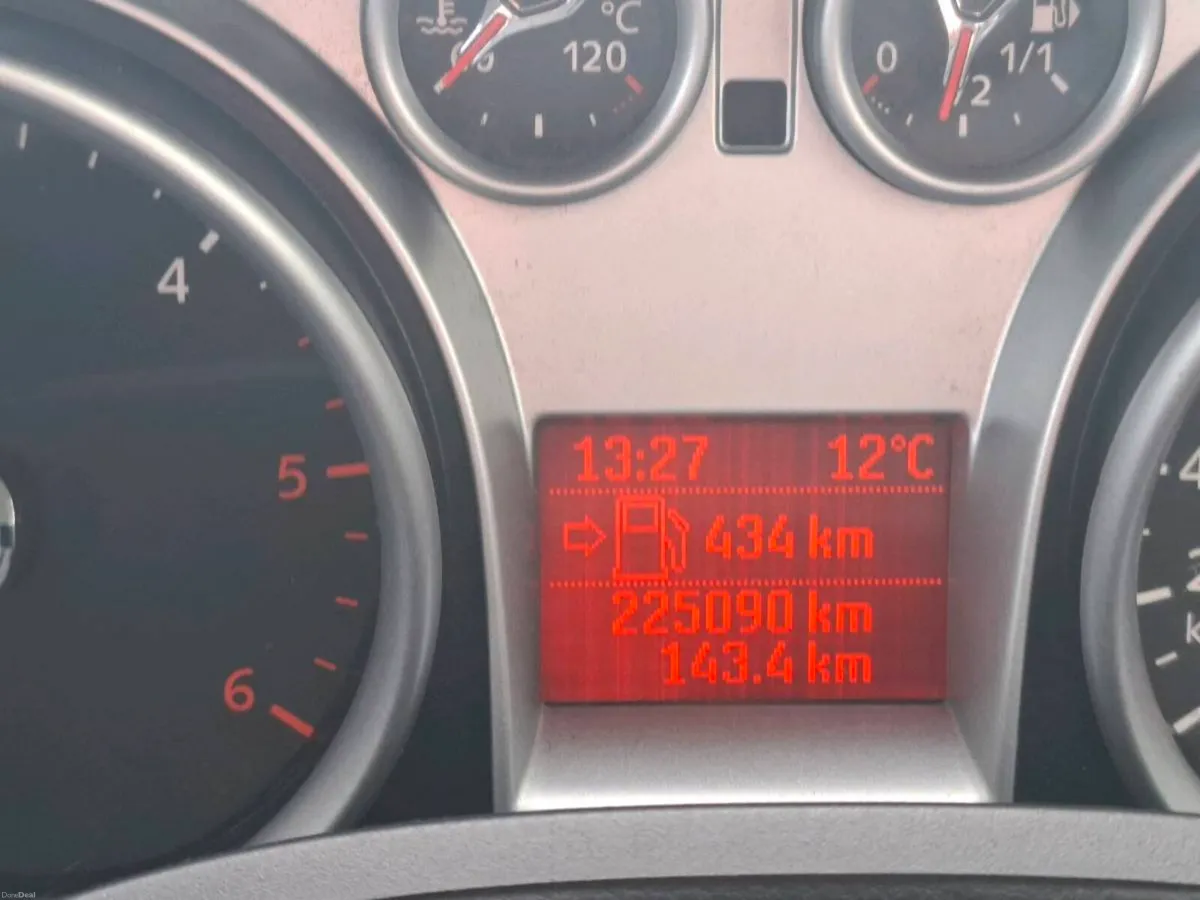 2010 Ford Focus - Image 4