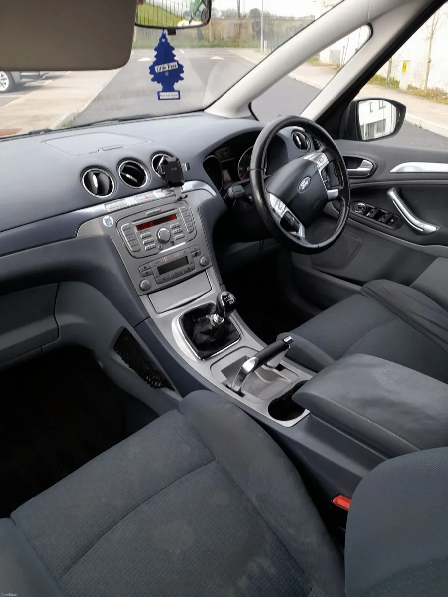 Ford S-Max 2010 - Image 1