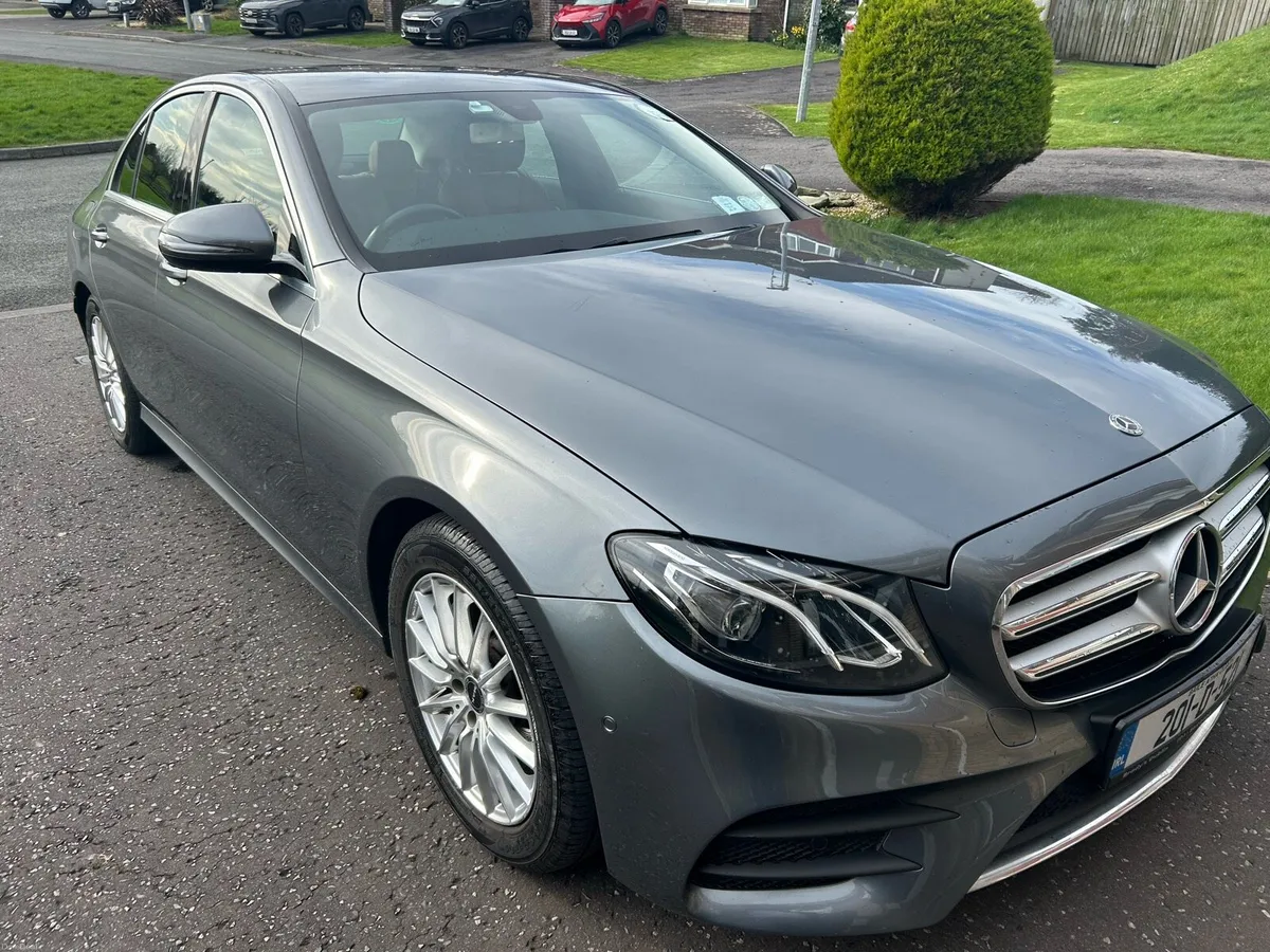 Mercedes E220 - Image 2