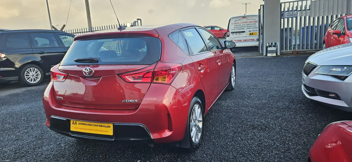 Toyota Auris 2014 - Image 4