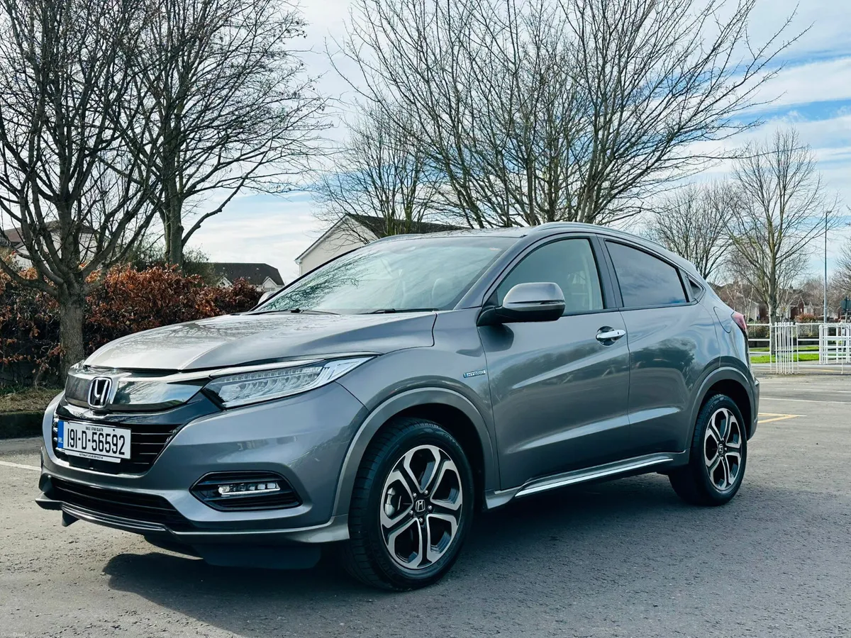 Honda Vezel 2019 1.5 Hybrid Auto 32,298 KM ONLY - Image 2