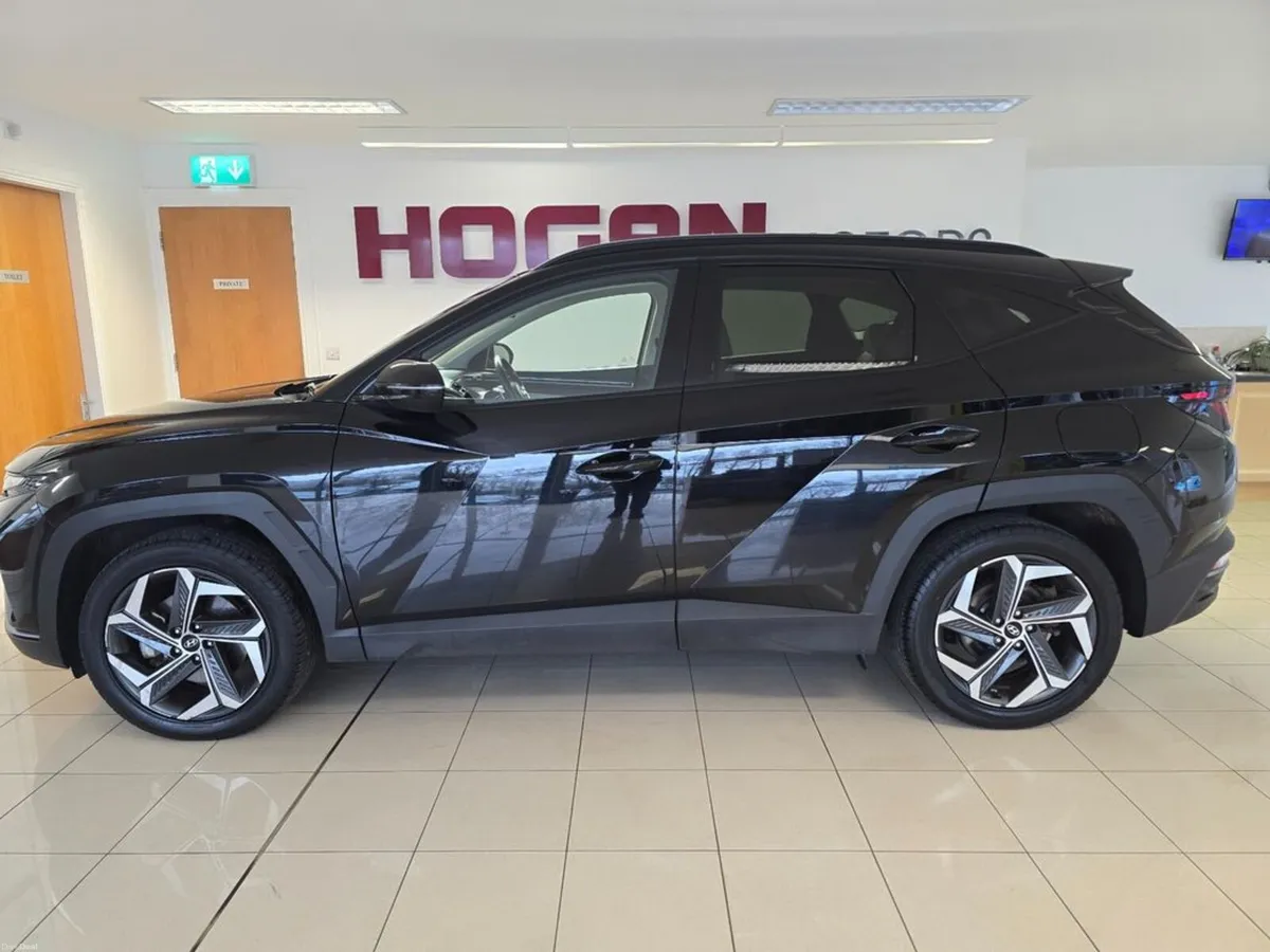 Hyundai Tucson Executive PHEV Hybrid Automatic - Image 4