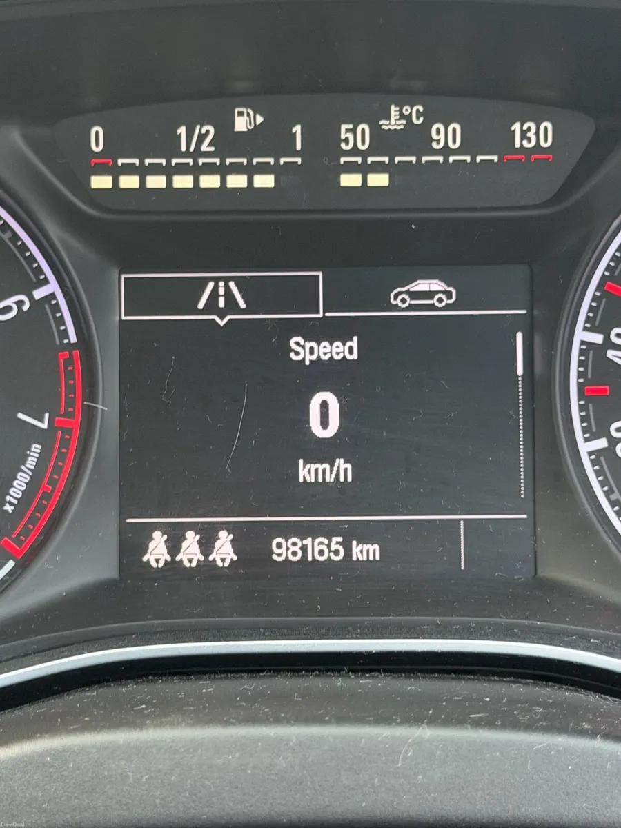 Opel Corsa Excite 2015 - Image 2