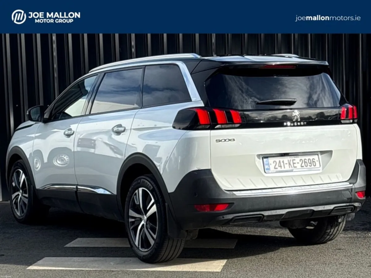Peugeot 5008 1.5 BlueHDi 130bhp Allure Auto - Image 2