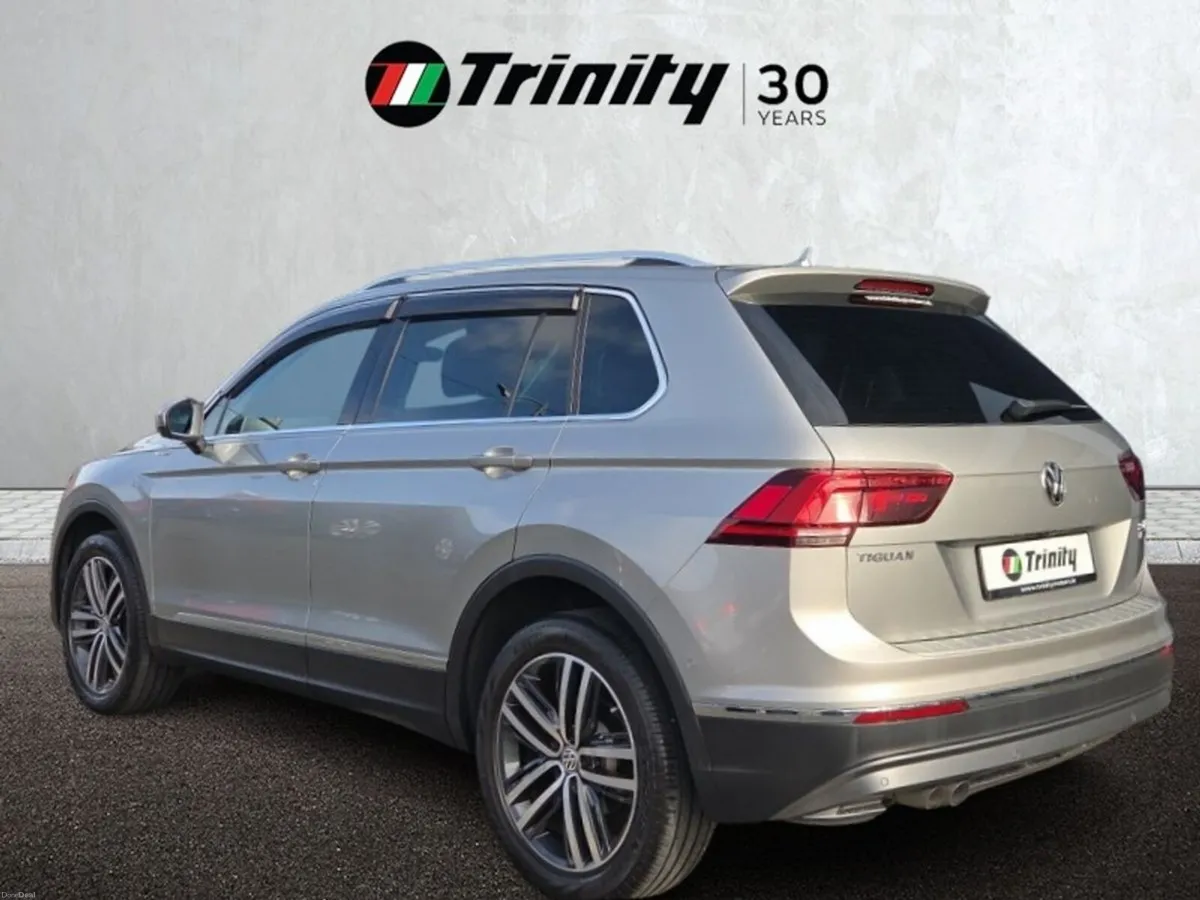 Volkswagen Tiguan ** 4X4 ** HIGHLINE ** STUNNING F - Image 3