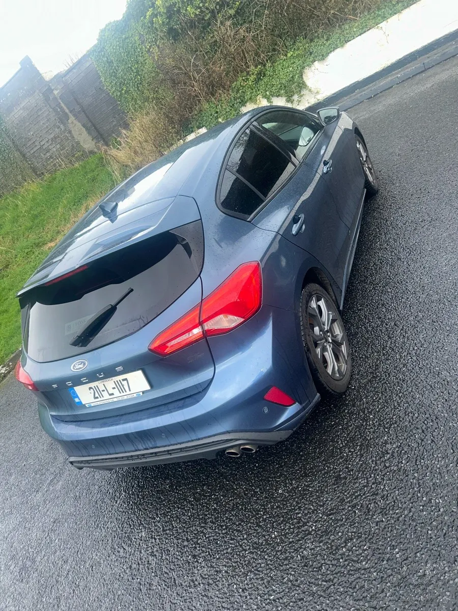 2021 Ford Focus ST Line - Image 4