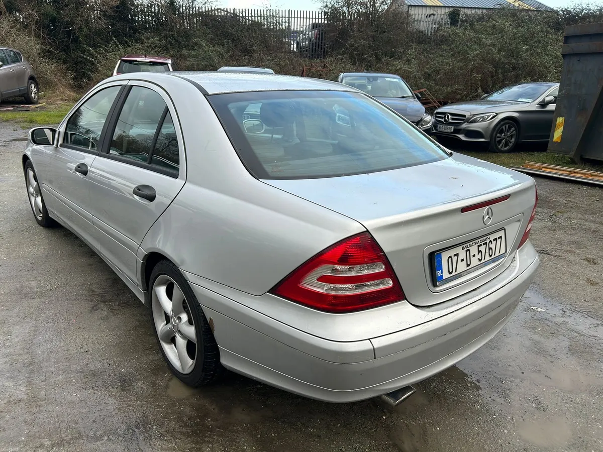 Merc C180 K Auto v low klms - Image 3