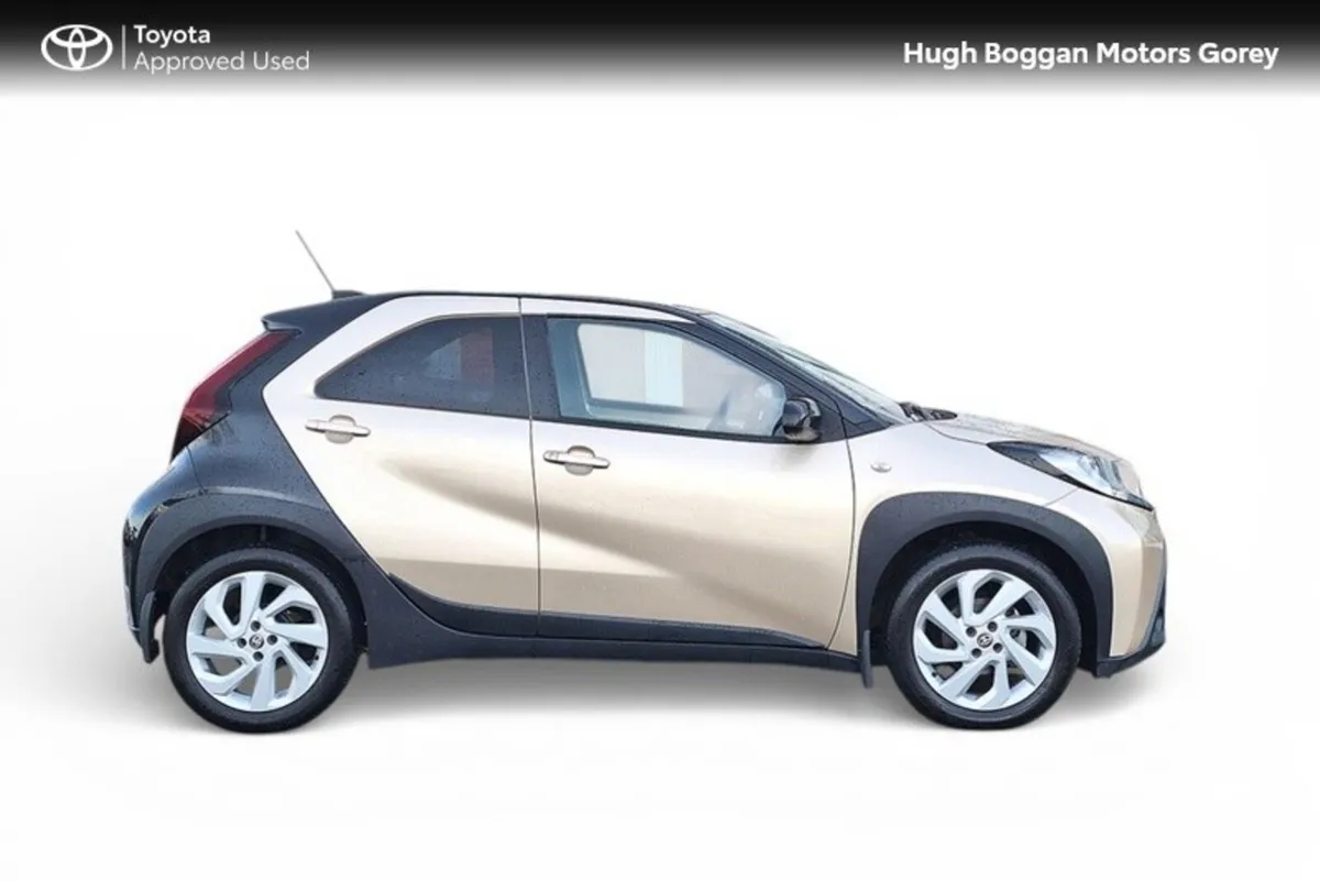 Toyota Aygo X DESIGN 4DR - Image 3