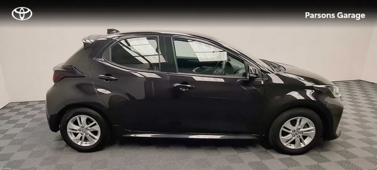 Toyota Yaris YARIS 1.5 LUNA - Image 3