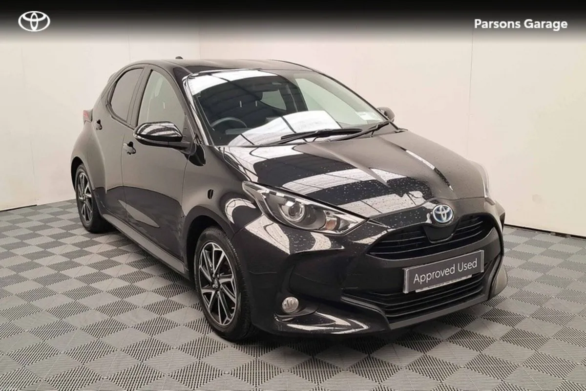 Toyota Yaris 1.5 - Image 1