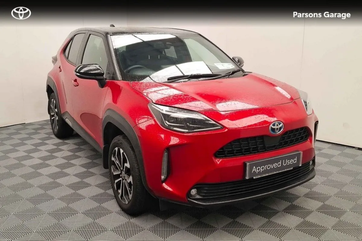 Toyota Yaris Cross CR CROSS LUNA SPORT 4DR AUTO - Image 1