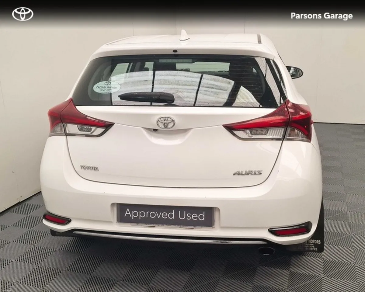 Toyota Auris 1.2T ICON VVT-I 114BHP 5DR - Image 4