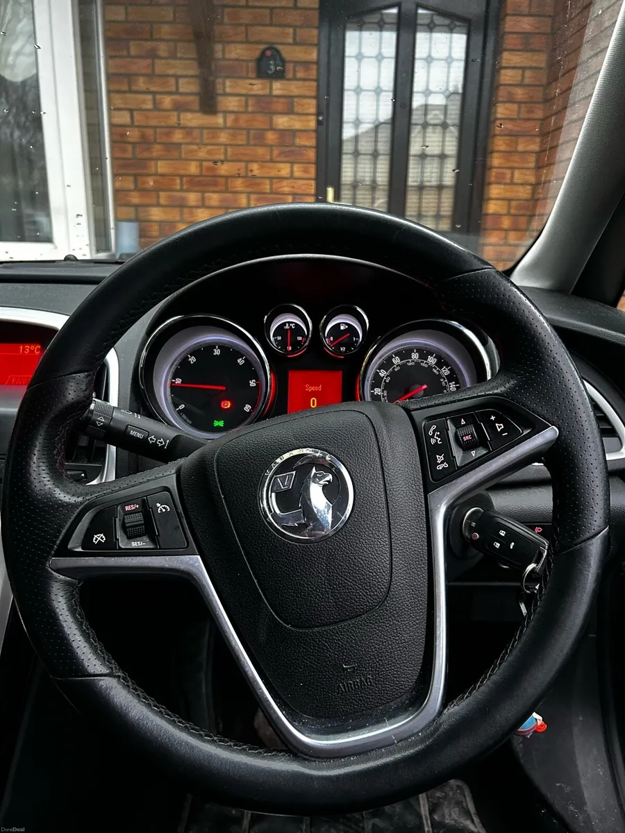 Opel Astra 2010 1.7 CDTI ***NEW NCT*** 02/2027 - Image 3