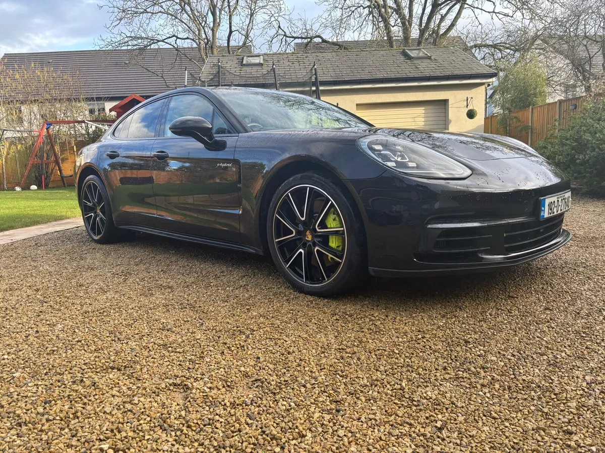 Porsche Panamera 2.9 V6 hybrid 2019 - Image 1