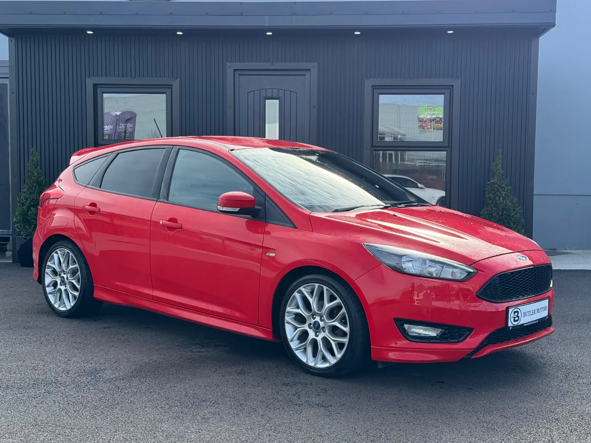 2017 Ford Focus 1.5D ST Line - Image 2