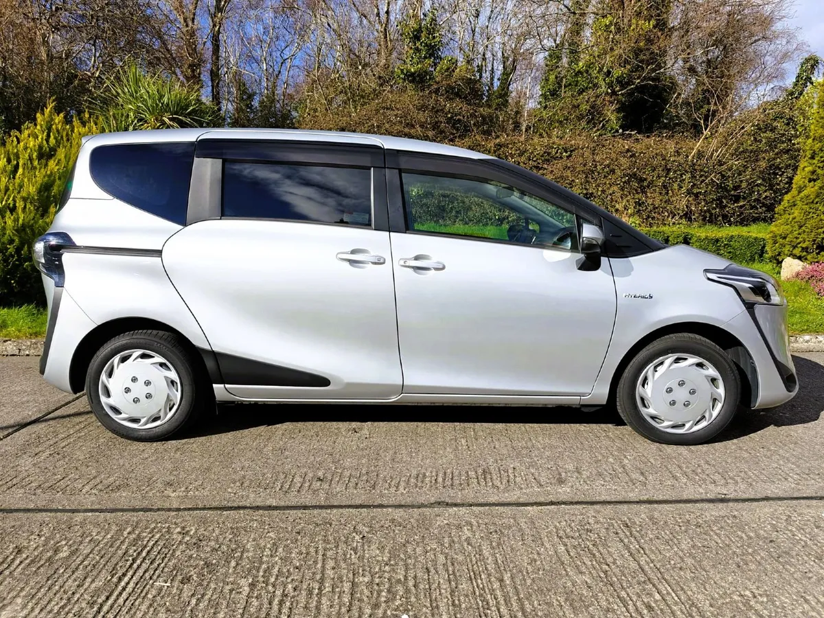 Toyota Sienta 2020 Hybrid 5-seater - Image 4