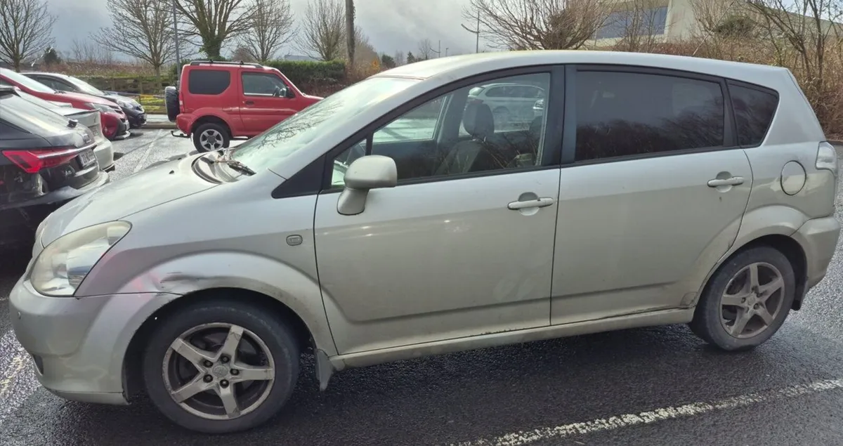 Toyota Corolla Verso 2006 - Image 2