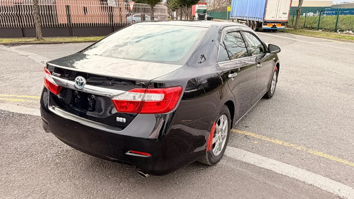 Toyota Camry 2013 - Image 4