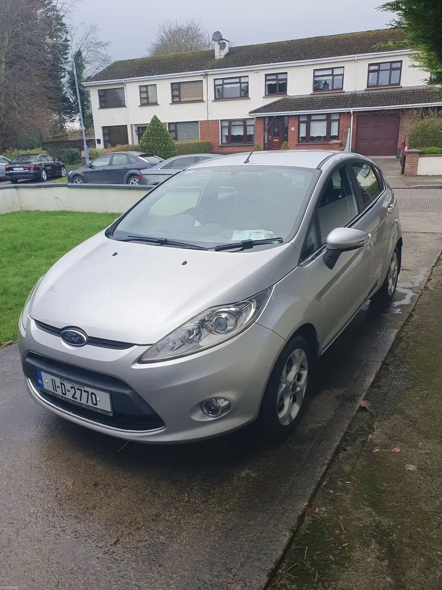 Ford Fiesta 2011 - Image 2
