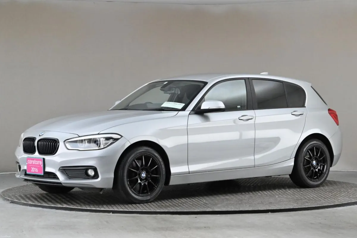 BMW 1-Series 118i AUTO **LOW MILEAGE**REVERSE CAME - Image 4