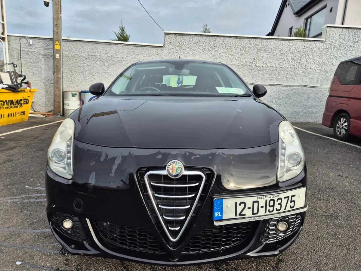Alfa Romeo Giulietta 2012 - Image 2