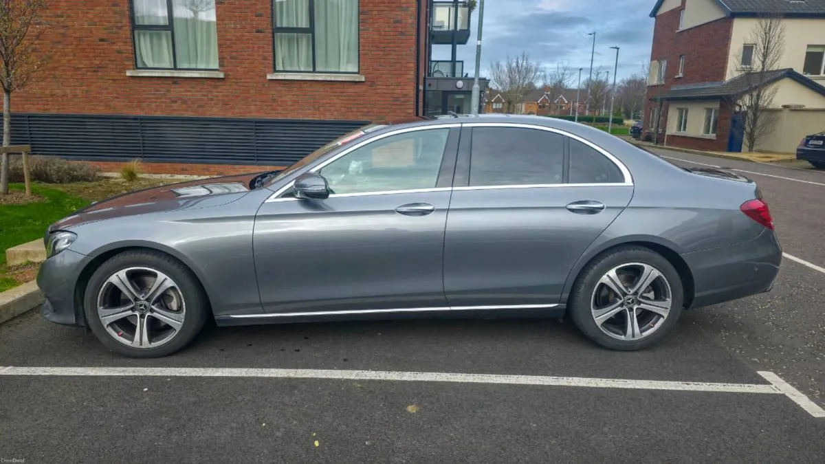 Mercedes Benz E220D - 2018 - Image 3