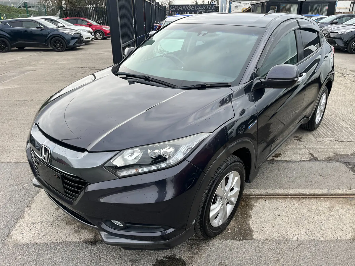 HONDA VEZEL 2015, 1.5 HYBRID AUTO LOW KMS - Image 3