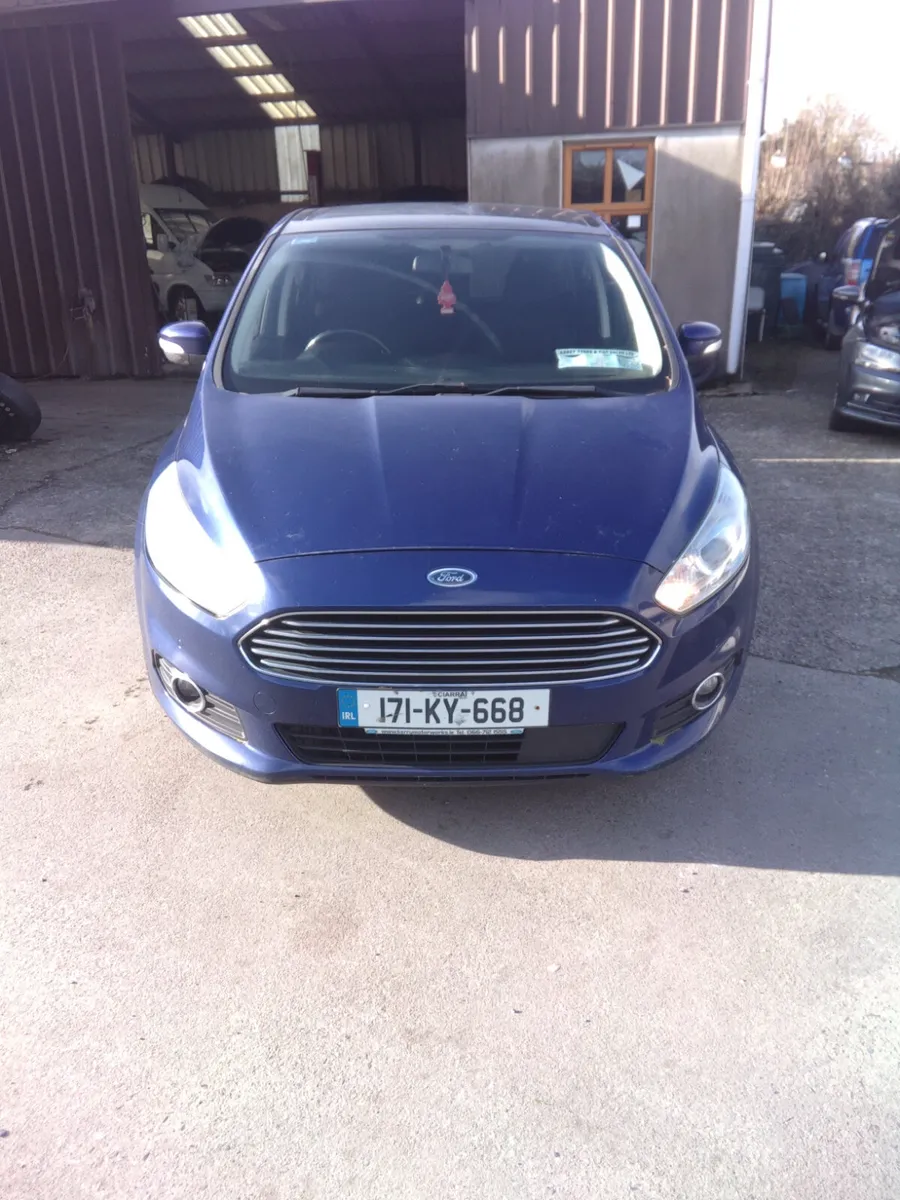 Ford S-Max 2017 7 Seater - Image 1