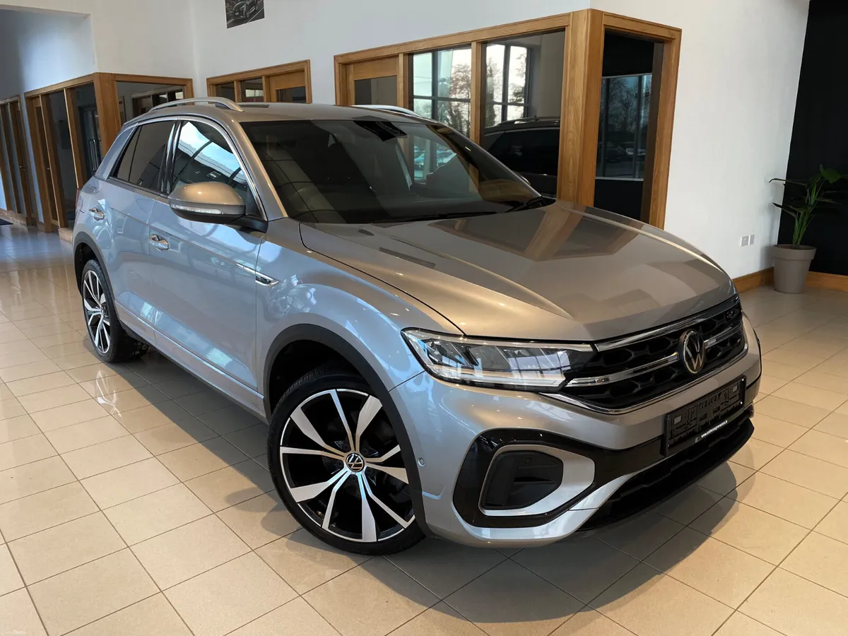 Volkswagen T-Roc 2023 R-Line 1.5 TSI DSG - Image 1