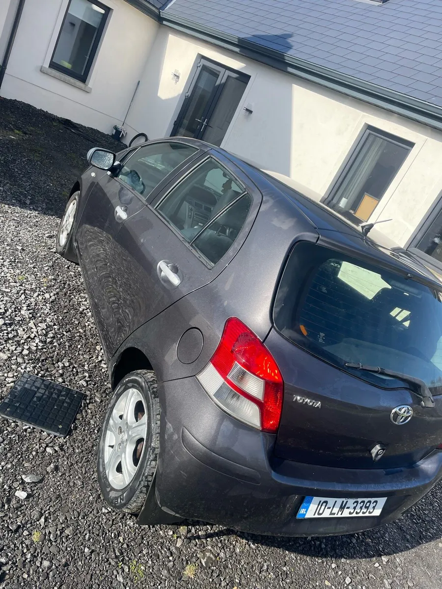 2010 Toyota Yaris 1.0 Petrol - Image 4