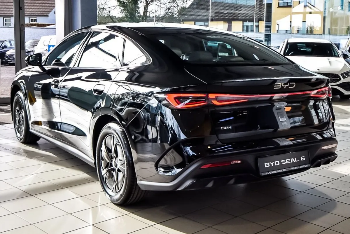 BYD SEAL Seal 6 Boost Plug in Hybrid - Image 4