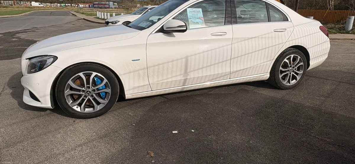 172 Mercedes-Benz C-Class 350E - Image 4