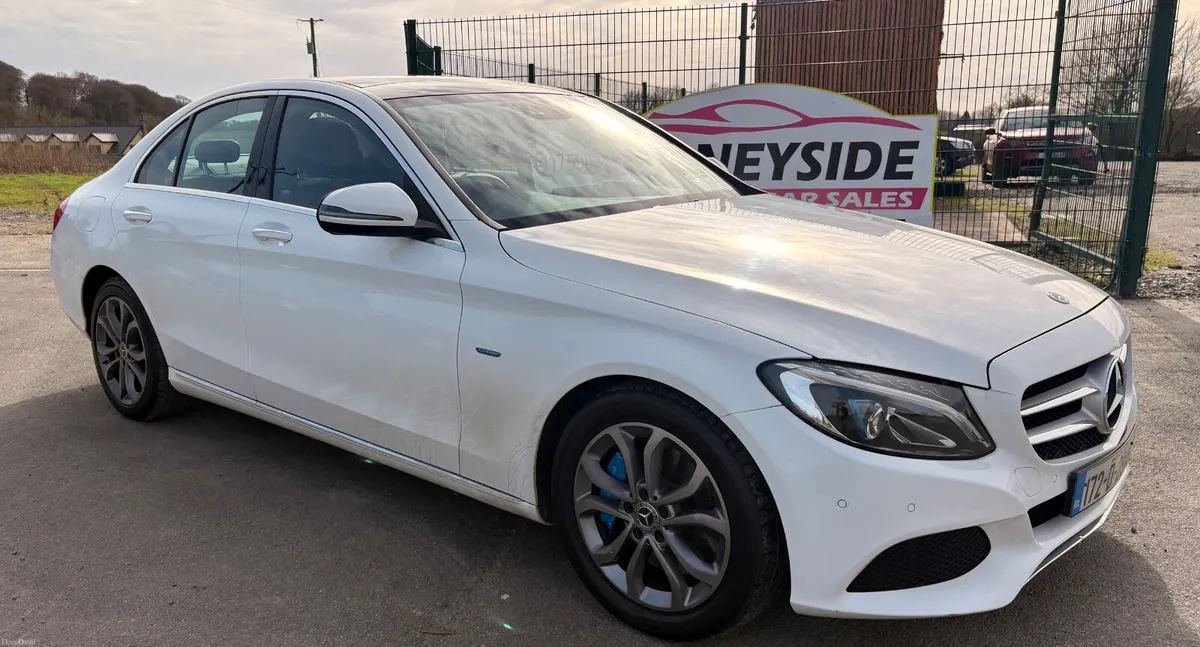 172 Mercedes-Benz C-Class 350E - Image 3