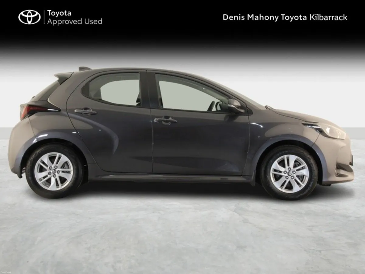 Toyota Yaris HYBRID LUNA 4DR AUTO - Image 3