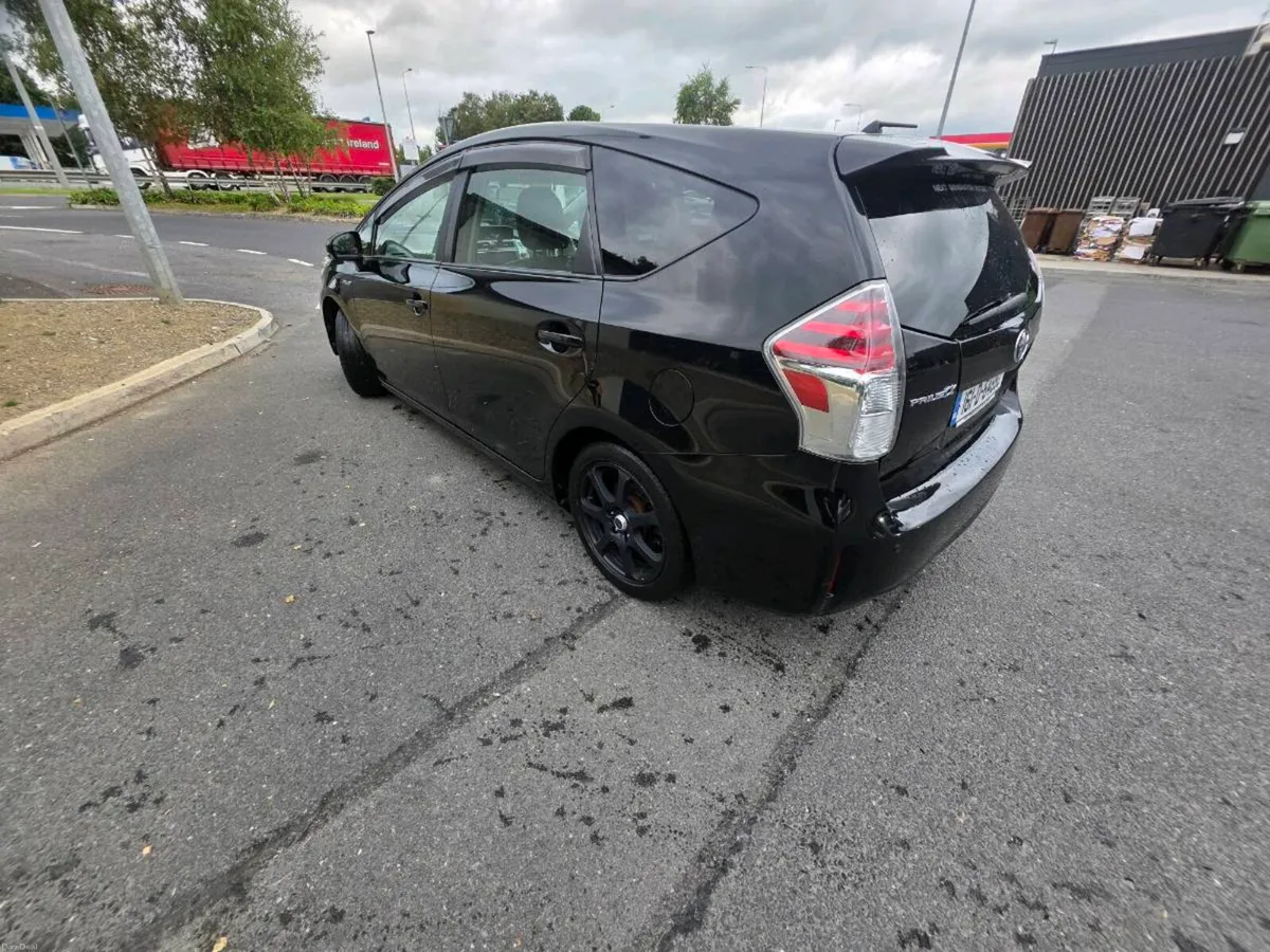 Toyota prius alpha 5 seater - Image 4