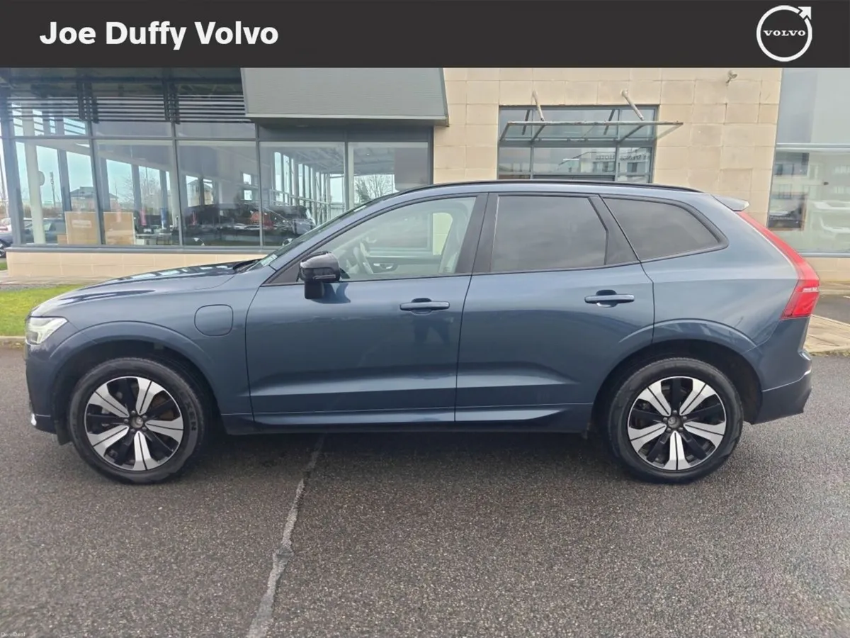 Volvo XC60 T6 Recharge PHEV 350hp AT8 Plus Dark - Image 3
