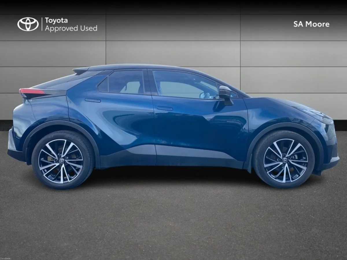 Toyota C-HR HYBRID SOL - Image 3
