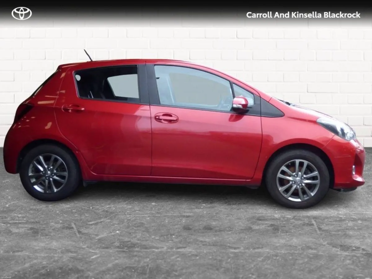 Toyota Yaris 1.0 Luna Manual - Image 3