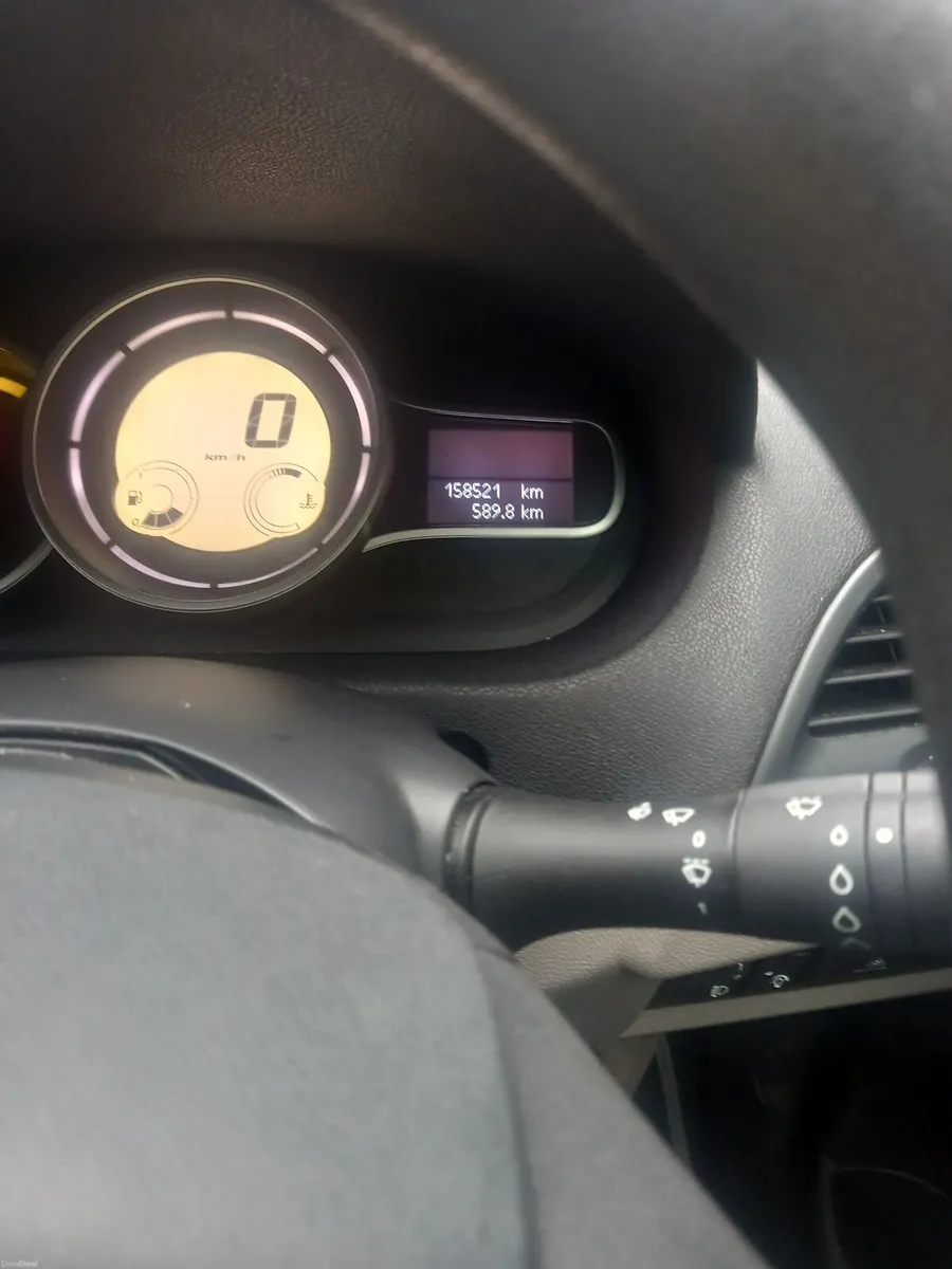 Renault Fluence 2010 - Image 1