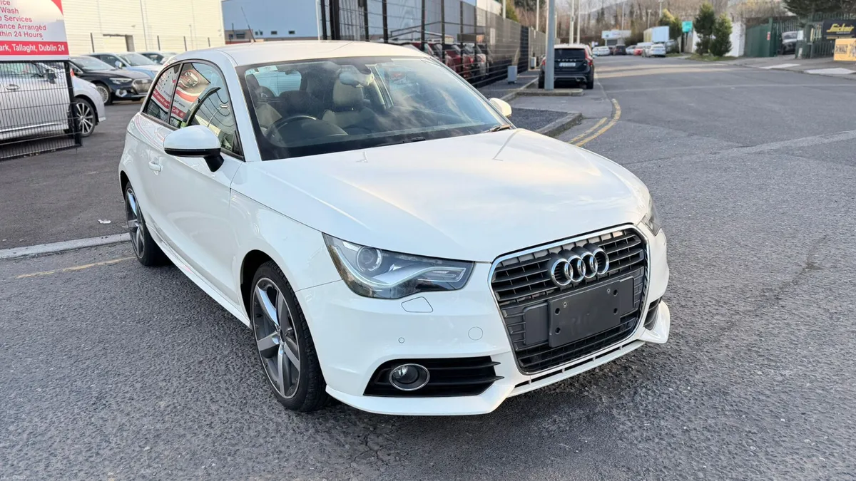 Audi A1 2011 - Image 2