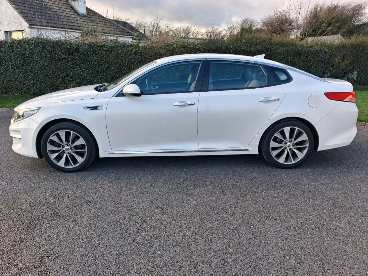 2017 Kia Optima Platinum - Image 4