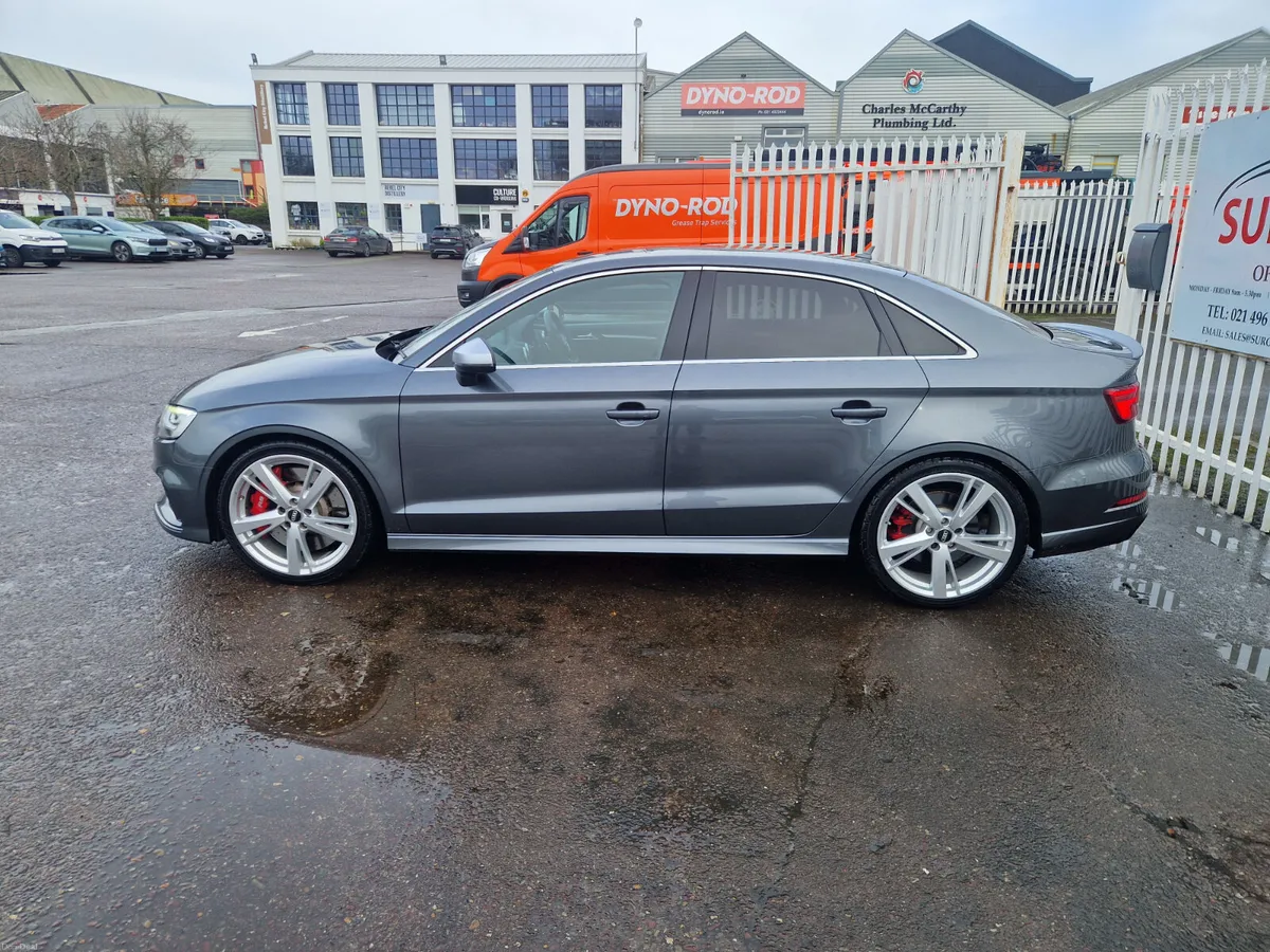 Audi RS3 Saloon 2.5 TFSI S-tronic Quattro 400 PS - Image 4